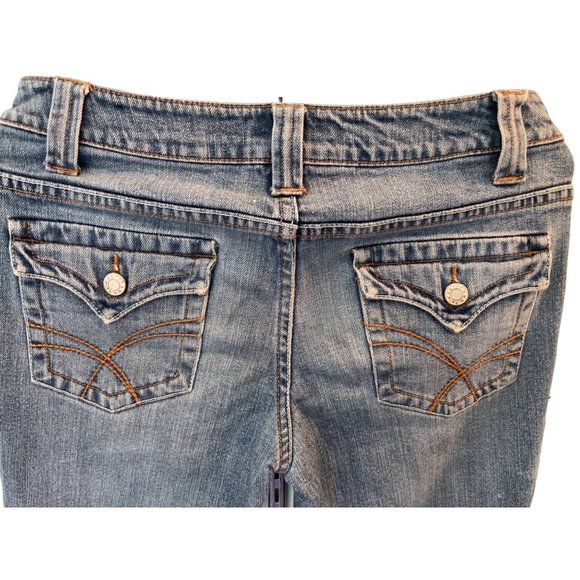 SO Wear it declare it Womens girts distressed jeans SIZE 7 short - Picture 4 of 7